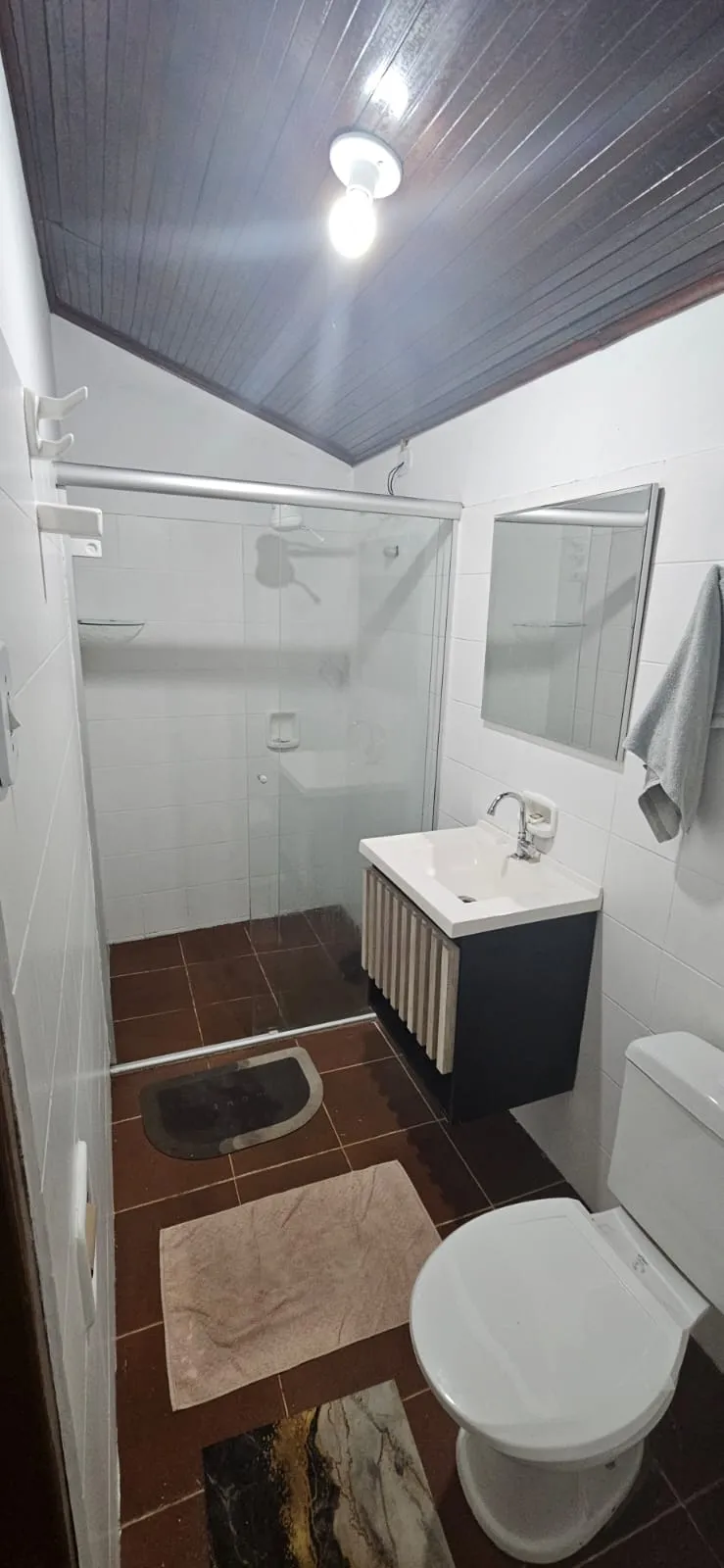 Banheiro do quarto da entrada